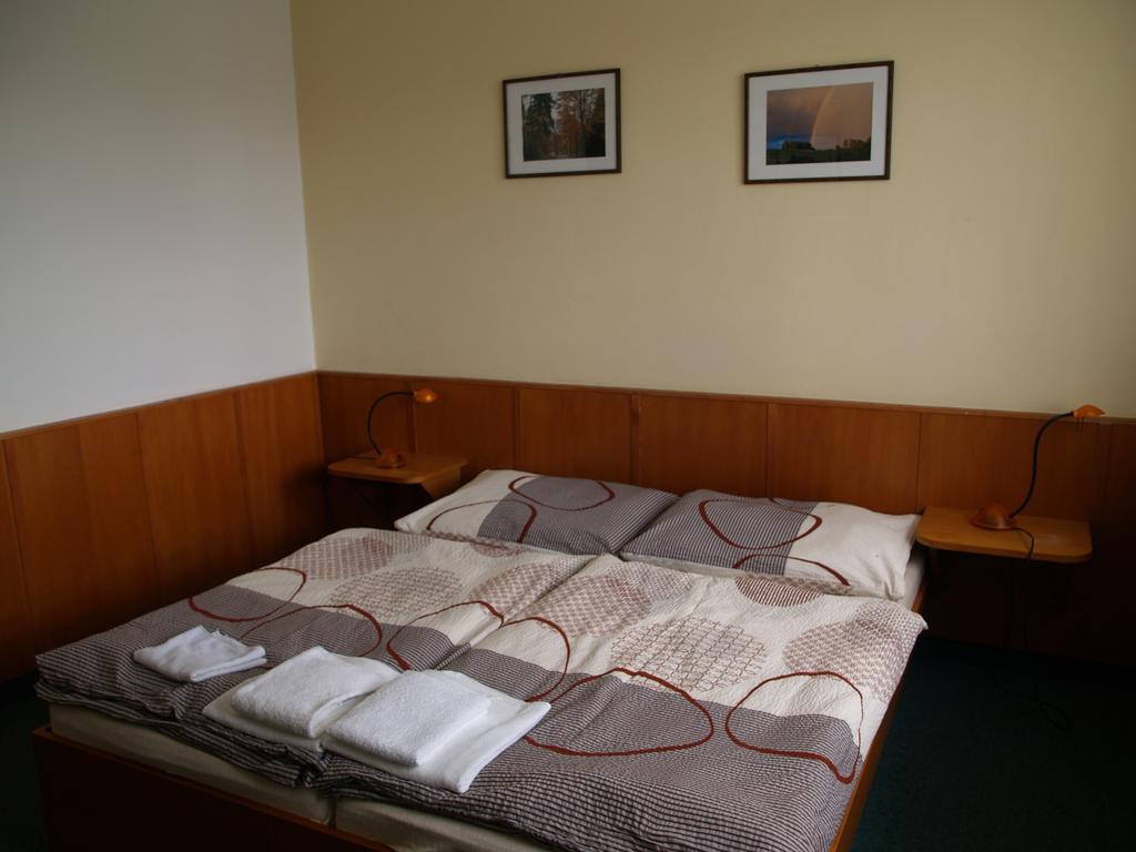Pension Pod Šibeňákem Strmilov Esterno foto