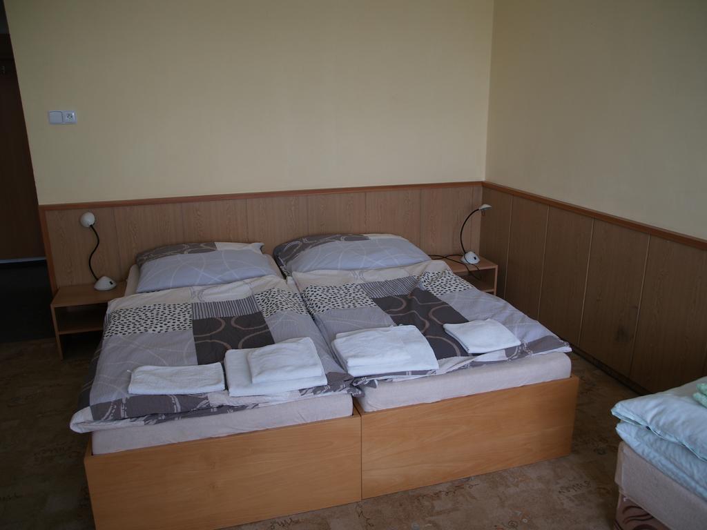 Pension Pod Šibeňákem Strmilov Esterno foto
