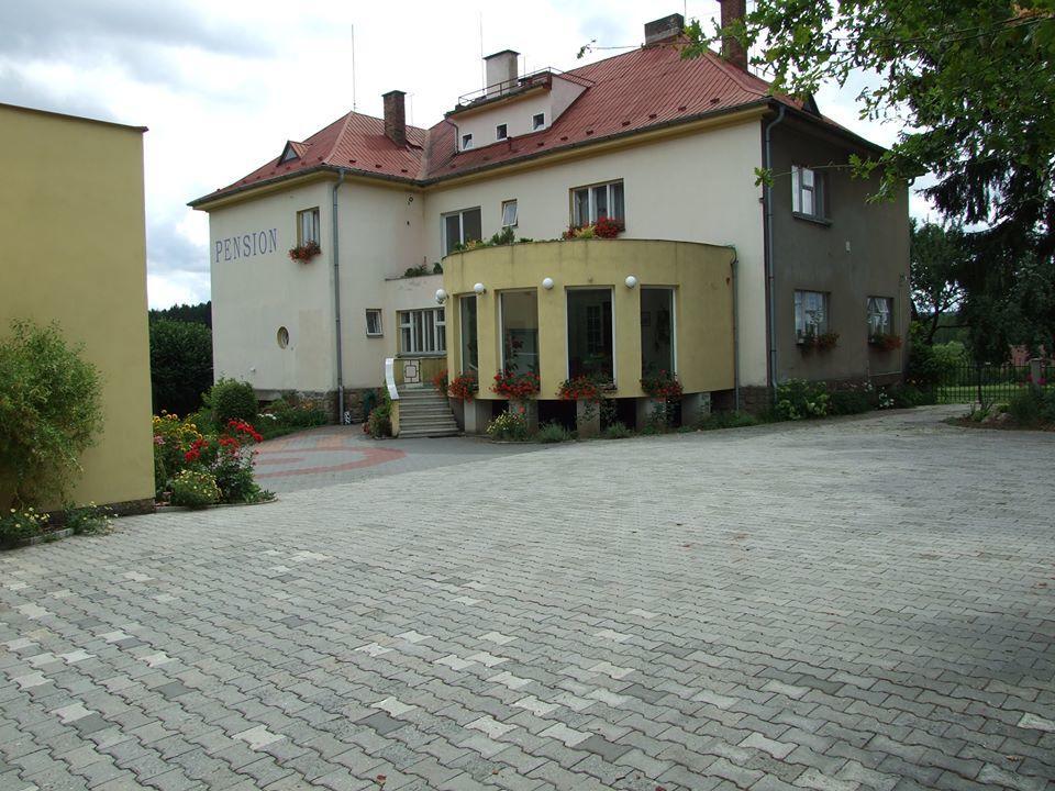 Pension Pod Šibeňákem Strmilov Esterno foto